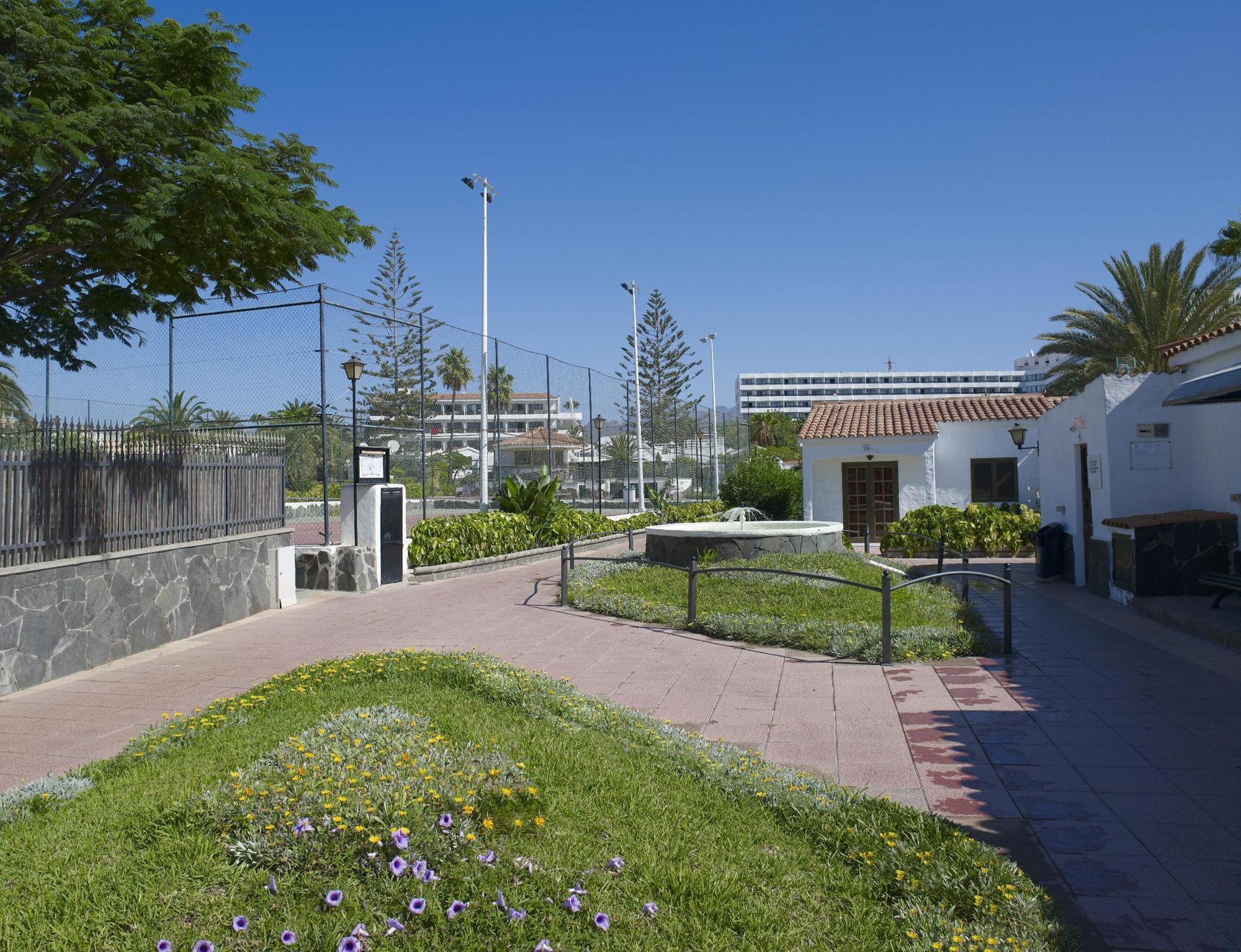 Santa Clara Bungalows Плая дел Инглес Екстериор снимка